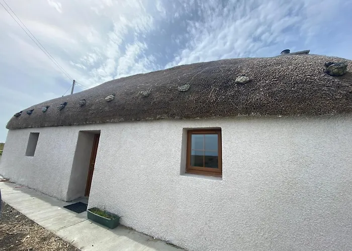 An Taigh Dubh- One Bedroomed Cottage